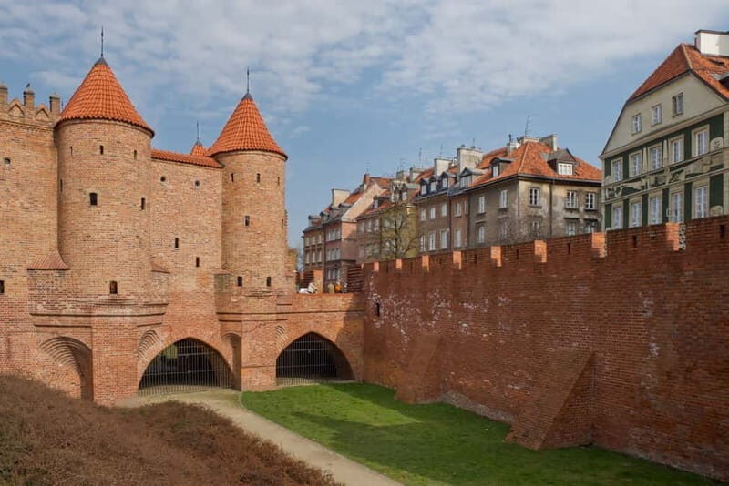 5 hour: Royal Castle, Old Town and Lazienki Park/inc.Pick-up - Pickup, entrances, and audio guides: the value behind the $139 price