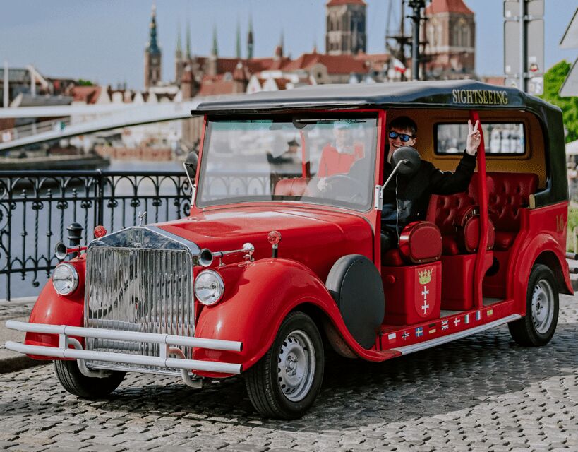 60 min of sightseeing in retro cars, Gdansk - The guide factor: multilingual stories that don’t lose you