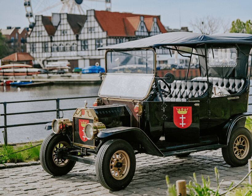 60 min of sightseeing in retro cars, Gdansk - Meeting at CHMIELNA/Stągiewna and getting into the right rhythm