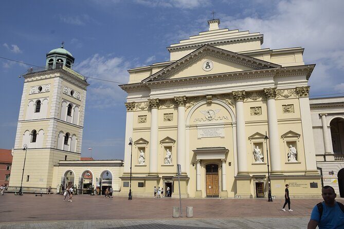 A Journey Through Old Town Warsaw - Price, pacing, and what you should budget for