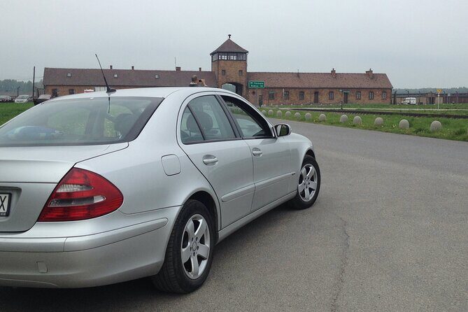 Auschwitz and Birkenau Round-Trip VIP Transport from Krakow - Auschwitz and Birkenau from Krakow: what the VIP transport changes