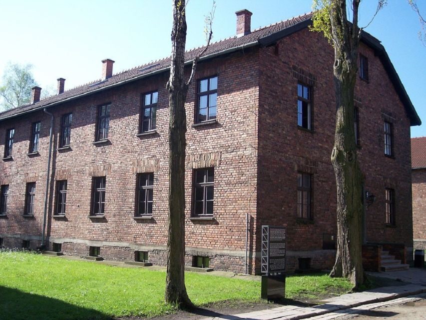 Auschwitz-Birkenau and Krakow Private Car Trip from Katowice - Krakow Old Town Stop: 1.5 Hours to Reset Your Head