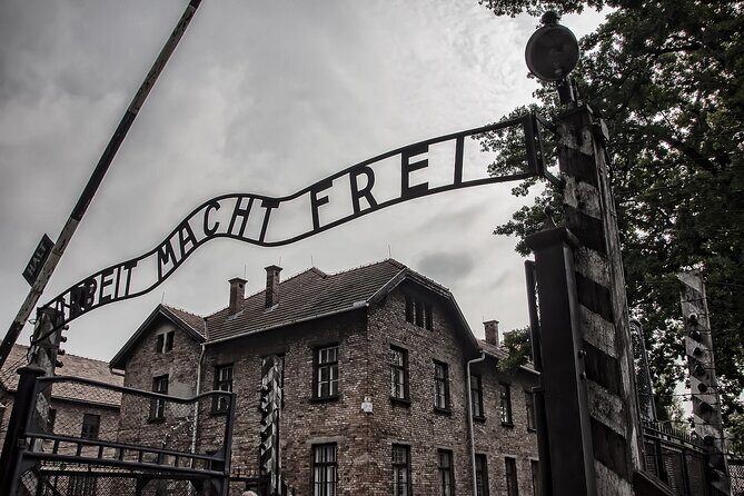 Auschwitz-Birkenau and Salt Mine Tour with private transport from Krakow - Why this Auschwitz and Wieliczka private tour from Krakow feels easier than it sounds