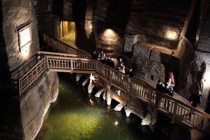 Auschwitz-Birkenau and Wieliczka Salt Mine Day Tour from Krakow with private car - Making the Heavy Part Easier: Timing and How It Flows