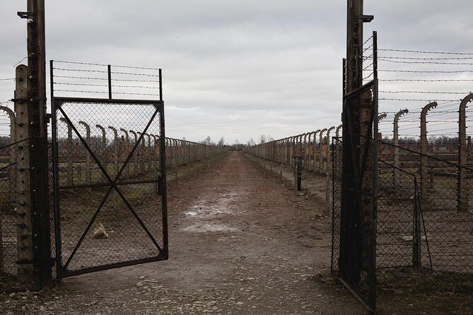 Auschwitz Birkenau Guided Tour - Auschwitz II-Birkenau: The Second Site and Why It Changes the Day