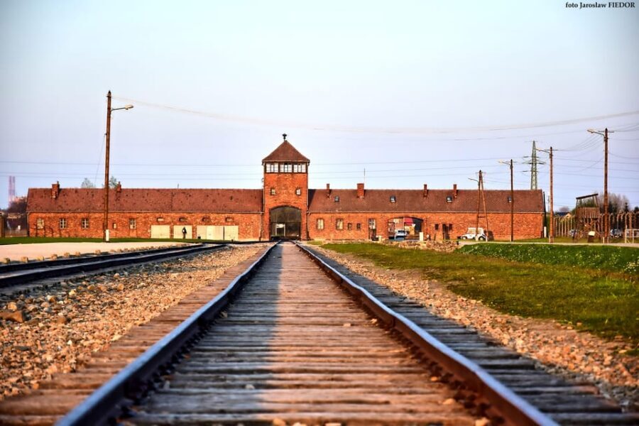 Auschwitz-Birkenau: Guided Tour and Skip-The-Line Ticket - Helpful tips so your visit goes smoothly