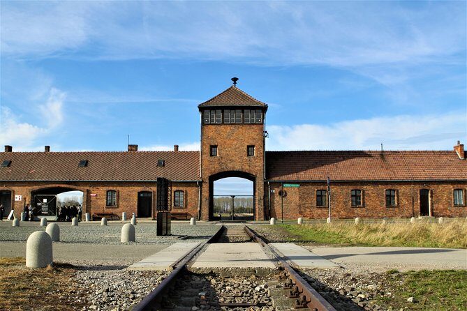 Auschwitz-Birkenau Guided Tour by Private Transport from Krakow - Key points before you go