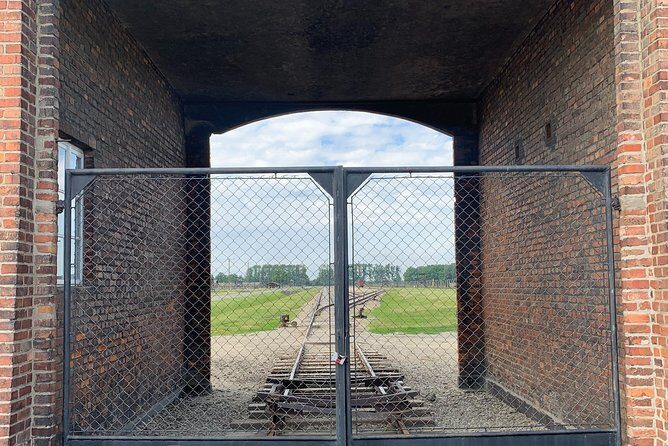 Auschwitz-Birkenau guided tour from Krakow - private car - How the Krakow pickup and private ride helps (more than you think)