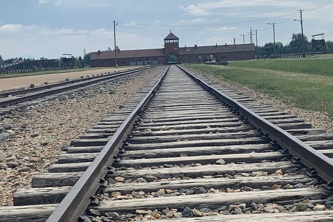 Auschwitz-Birkenau guided tour from Krakow with a private transport - Comfort and organization: the private driver advantage