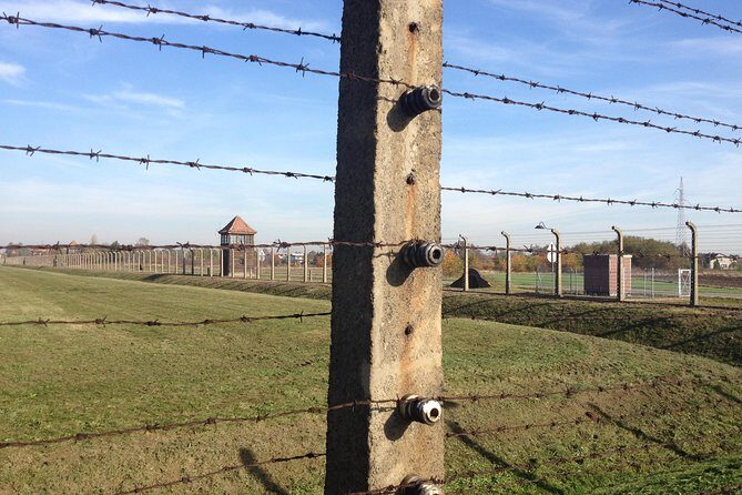 Auschwitz-Birkenau Museum and Memorial Guided Tour from Krakow - Things to Pack for Auschwitz-Birkenau Day Trips