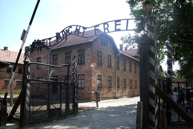 Auschwitz Birkenau Museum and Salt Mine All Inclusive DAY TRIP with Local Guides - Wieliczka Salt Mine: 2 Hours 20 Minutes of Contrast