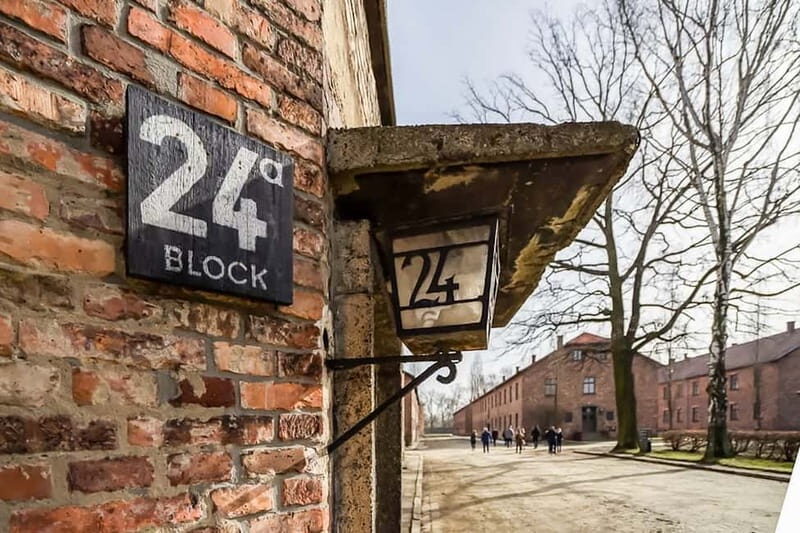 Auschwitz-Birkenau Skip-the-Line Guided Tour - The Auschwitz I segment: 2 hours where context matters most
