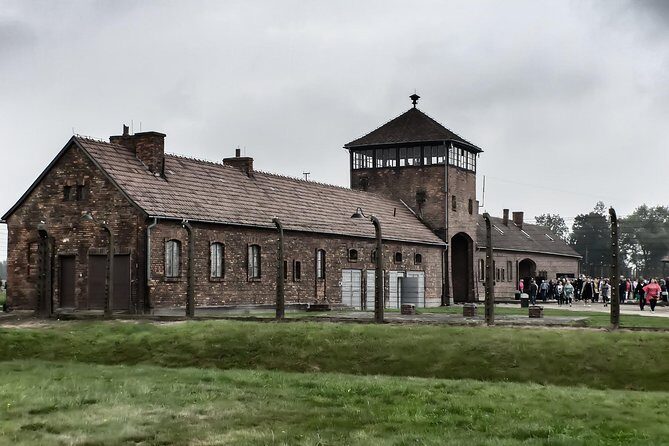 Auschwitz & Birkenau Small Group Live Guided Tour with Hotel Pick Up Transport - Key things I’d focus on before you go