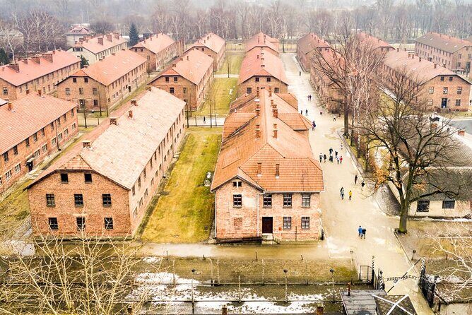Auschwitz-Birkenau Tour Guide and Jewish museum and synagogue - Price and Value: What $150.85 Buys in Real Terms
