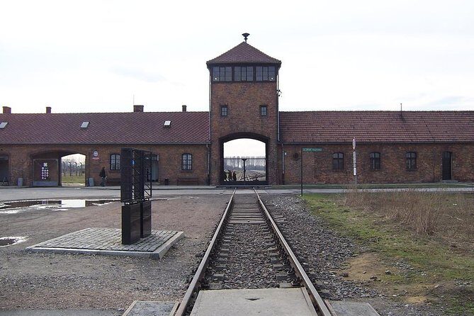 Auschwitz Tours Memorial and Museum Guided Tour from Krakow - Group size, pacing, and who this tour fits best