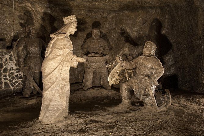 Auschwitz & Wieliczka ONE DAY Guided Tour +Private Transportation - How the lunch and the long day really work out