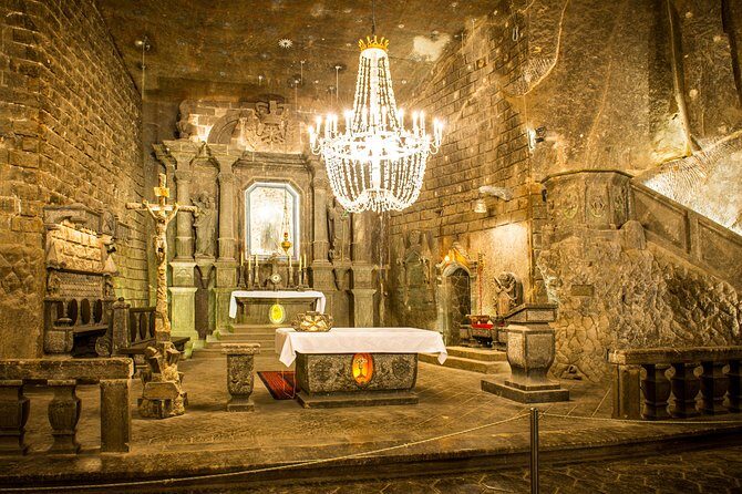 Auschwitz & Wieliczka ONE DAY Guided Tour +Private Transportation - What the guide setup gets right (and where it can vary)