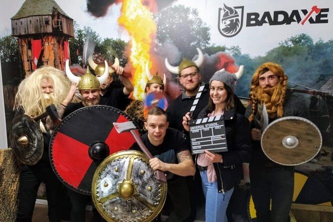 Axe Throwing In Bad Axe Krakow - Your 90 Minutes on the Lanes: How It Flows