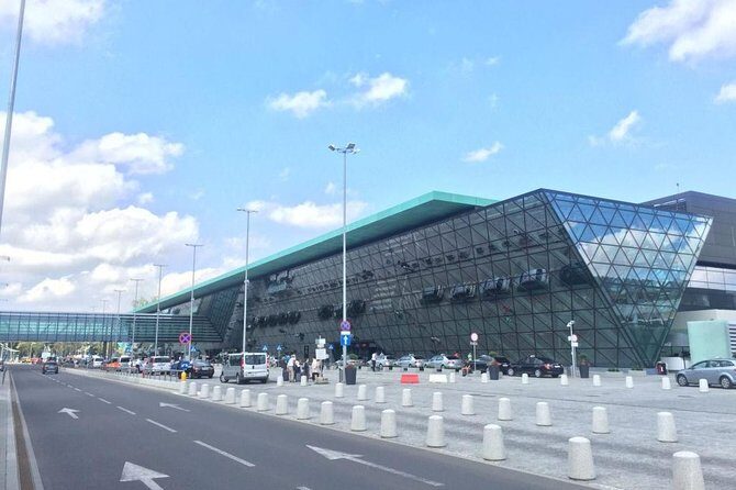 Balice KRK airport OneWay PRIVATE TRANSFER to/from Krakow’s hotel - Key highlights at a glance