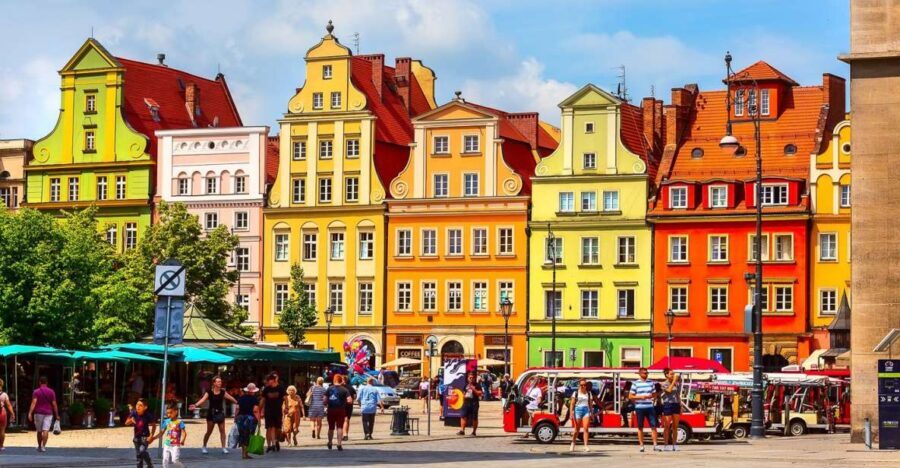 Best of Wroclaw 3-Hour History and Culture Walking Tour - The walk between monuments: how the route builds your city sense