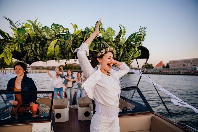 Boat Tour in Gdańsk – Explore the Historic Motława River - Practical Tips for a Smooth Ride on the Water