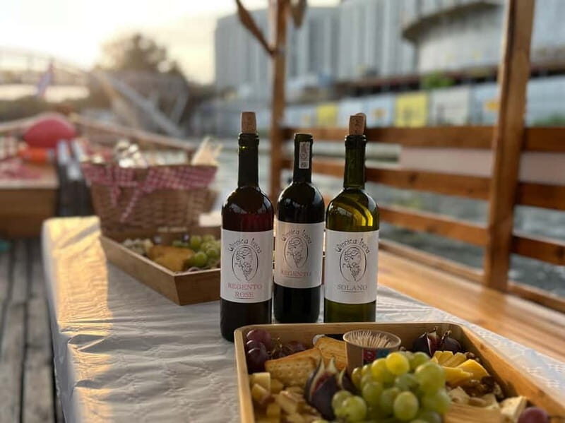 Bydgoszcz: River Cruise with local Wine and Cheese Tasting - Brda River views: Nova Opera, Rother Mills, and Staromiejski Bridge