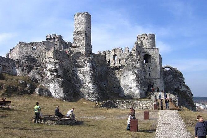 Castles Tour by The Eagles' Nests Trail, day tour from Krakow - Timing, Walking, and What to Bring for a Comfortable Day