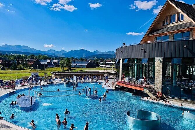 Chochołowskie Thermal Baths: Skip-the-Line Entry with Host - Meeting Your Host at the Main Hall: Where to Stand and What to Look For