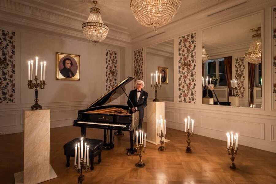 Chopin Concerts at Fryderyk Concert Hall - Sparkling wine intermission: small perk, smooth pacing