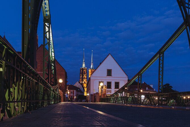 CITY QUEST WROCLAW: unlock the mysteries of this city! - Panorama Racławicka: The Final Stretch That Changes the Tone