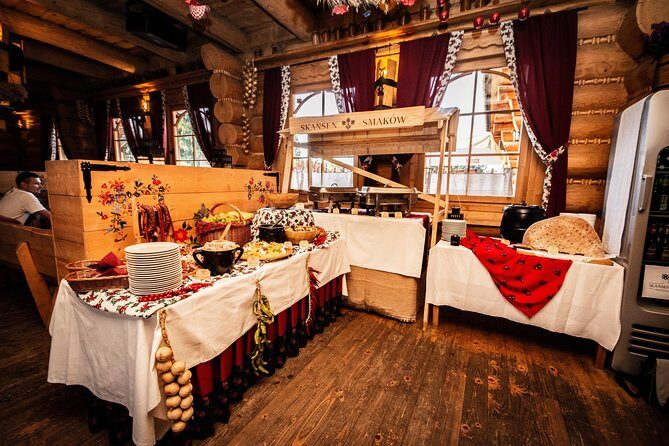 Cottage Style Evening with Folk Show and Traditional Feast from Krakow - Key highlights at a glance