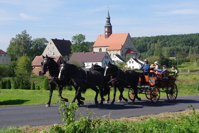 Country and Castle Tours by Carriage - The 2-Hour Carriage Loop: Villages, Farmland, and Border-Region Views