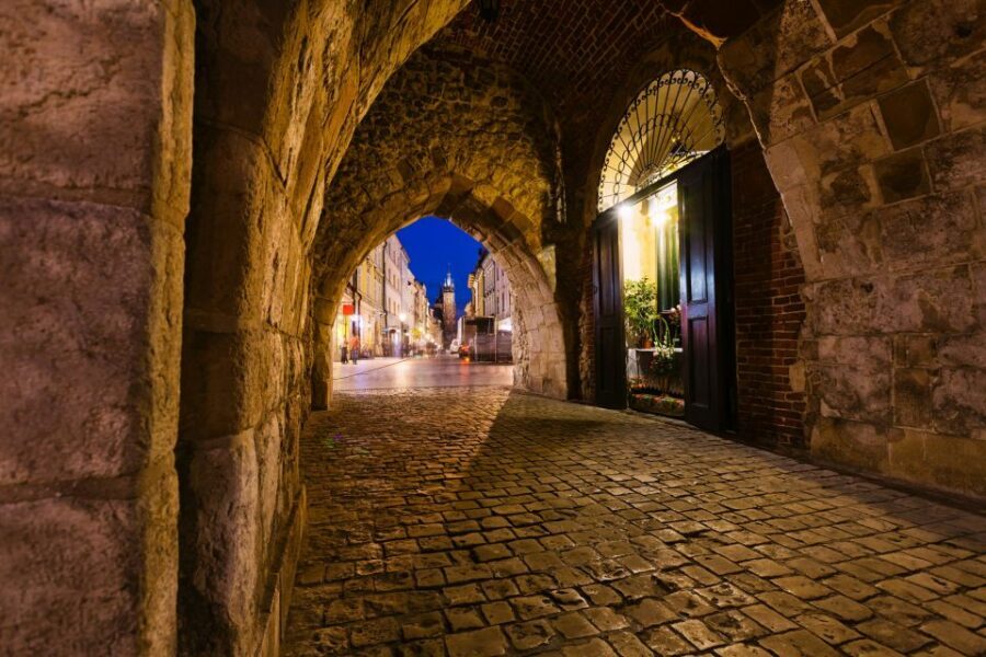 Creepy Krakow: 2-Hour City Walking Tour - Storytelling that hits: true-life horror with human pacing