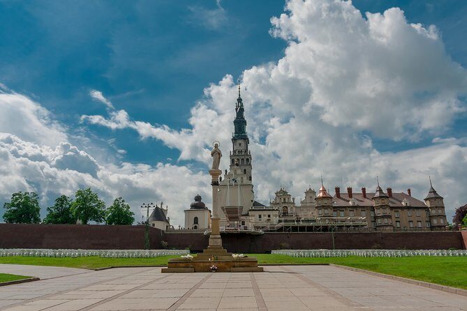 CZĘSTOCHOWA - BLACK MADONNA Monastery, PRIVATE tour from Kraków - The guided tour at Jasna Góra: your 4-hour core visit