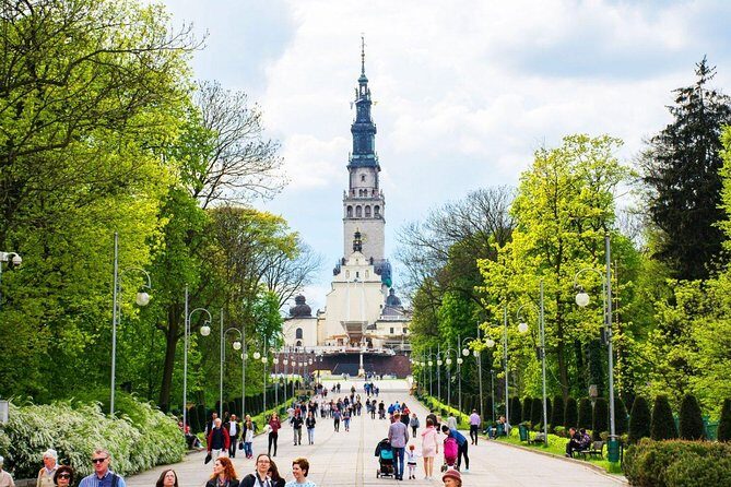 Czestochowa - Full Day Tour from Warsaw by private car - Timing reality check: a full day with no included lunch