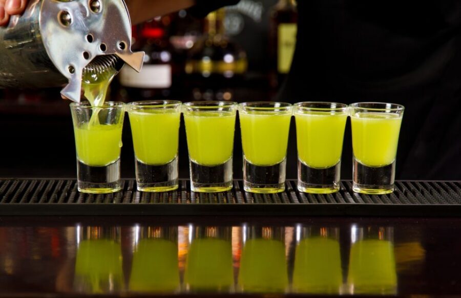 DAILY & FUN Vodka Tasting Tour in Warsaw with Local Expert - Should you book the Daily & Fun Vodka Tasting Tour in Warsaw?