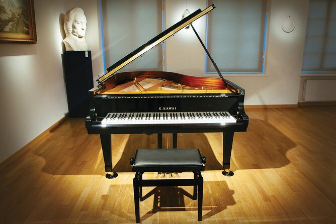 Daily live piano Chopin's concerts at 6:30 pm in the Warsaw Archdiocese Museum - Key things I’d highlight before you go