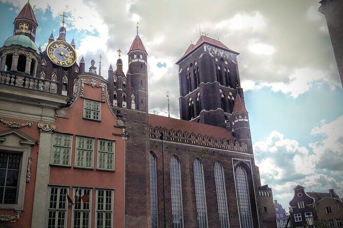Discover Gdansk Walking Tour - Zielony Most: Long Embankment Views in Your First 10 Minutes