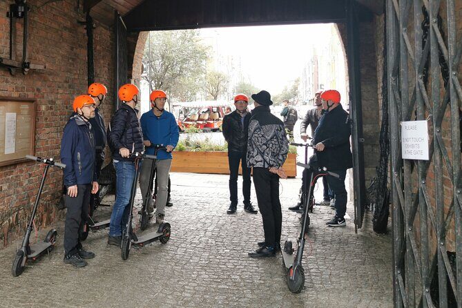 Electric Scooter Wroclaw: Old Town Tour - 1,5-Hours of Magic! - Stop 9 and Stop 10: Solny Square and the ride back to Kuźnicza 25