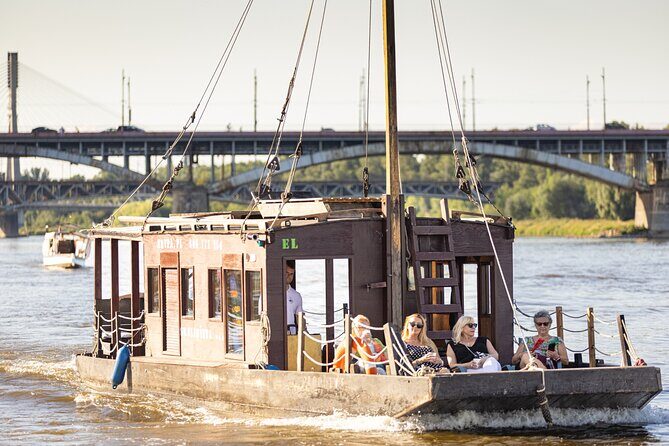 Evening Cruises with Drinks - Who should book this 18+ evening cruise with drinks?