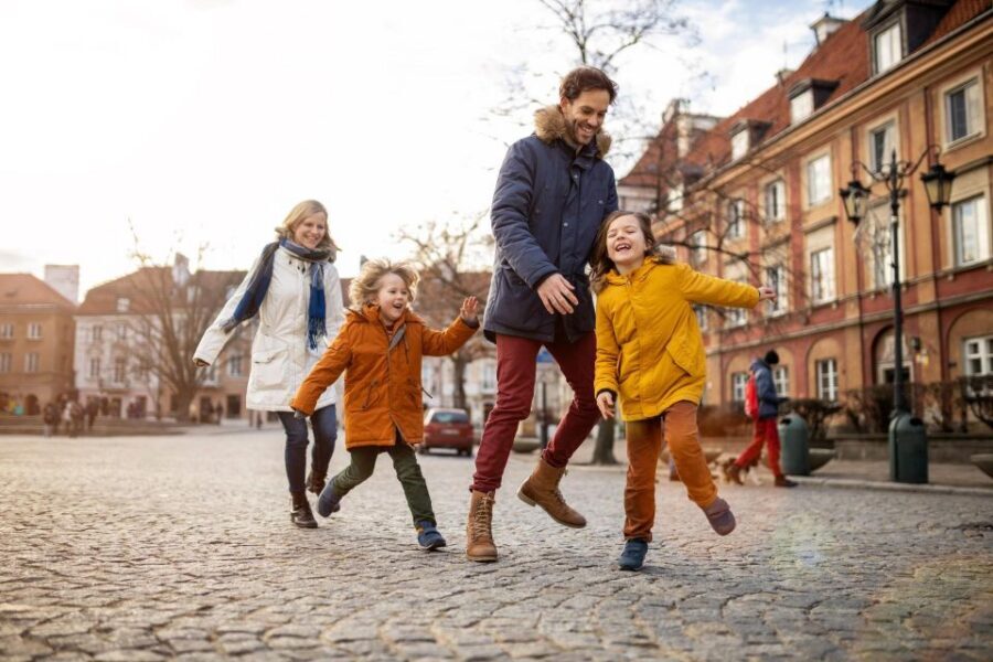 Family Tour of Warsaw Old Town with Fun Activities for Kids - Why this Warsaw family tour works for adults and kids