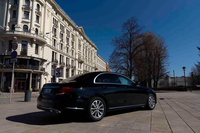 First class Warsaw Airport Transfer (WAW) - Price and Value: What $162.56 Per Group Really Buys You