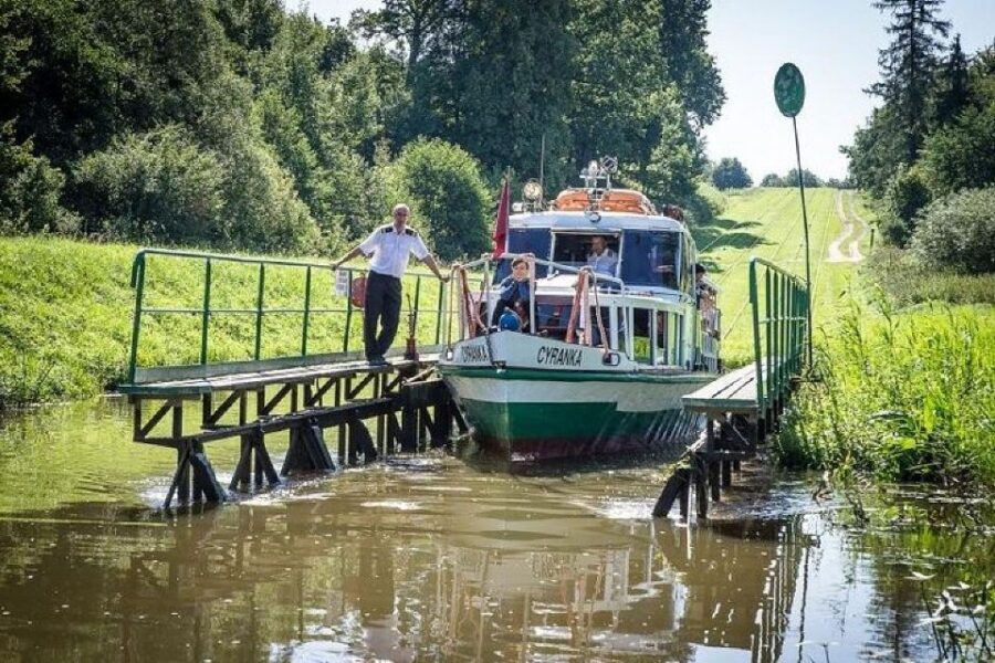 From Gdansk: Elblag Canal Boat Cruise - Buczyniec stop: getting oriented before the ramp show