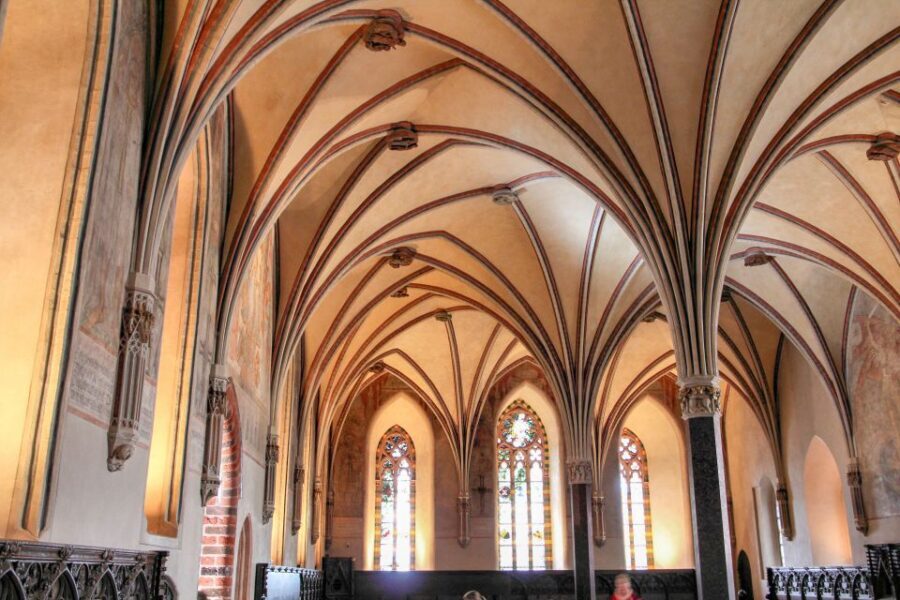 From Gdansk: Malbork Castle Half-Day Private Tour - The History of Amber exhibition: why the cellars matter