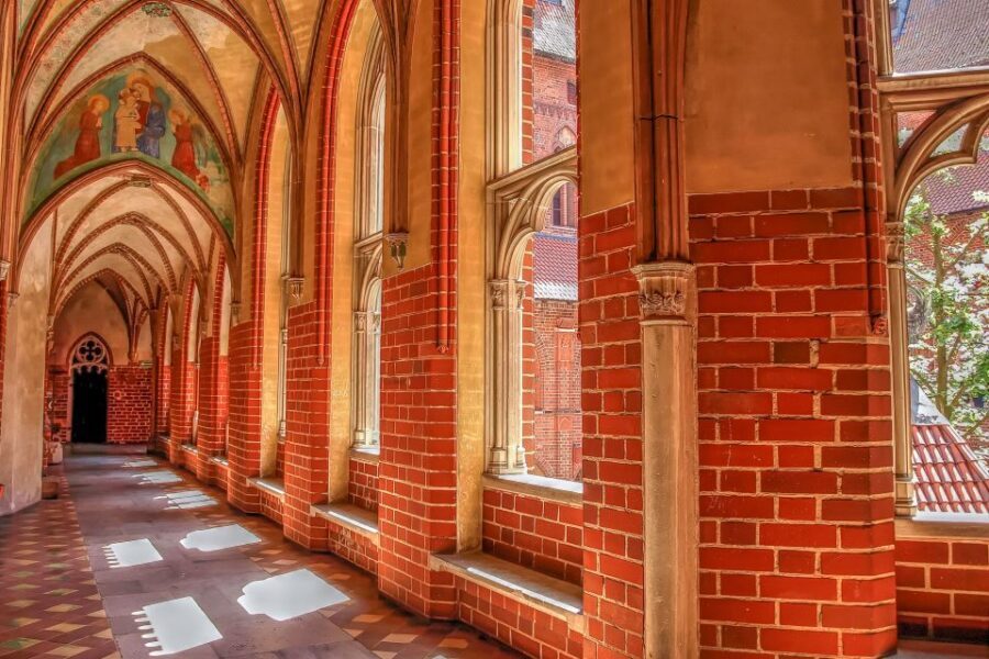 From Gdansk: Malbork Castle Half-Day Private Tour - Past arms and old technical devices: defense meets everyday practicality