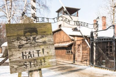 From Krakow: Auschwitz and Wieliczka Salt Mine Full-Day Trip - Birkenau: Why the Second Camp Feels Different