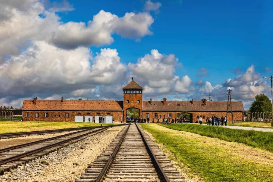 From Krakow: Auschwitz-Birkenau Full-Day Guided Tour - A One-Day Auschwitz-Birkenau Plan That Actually Works