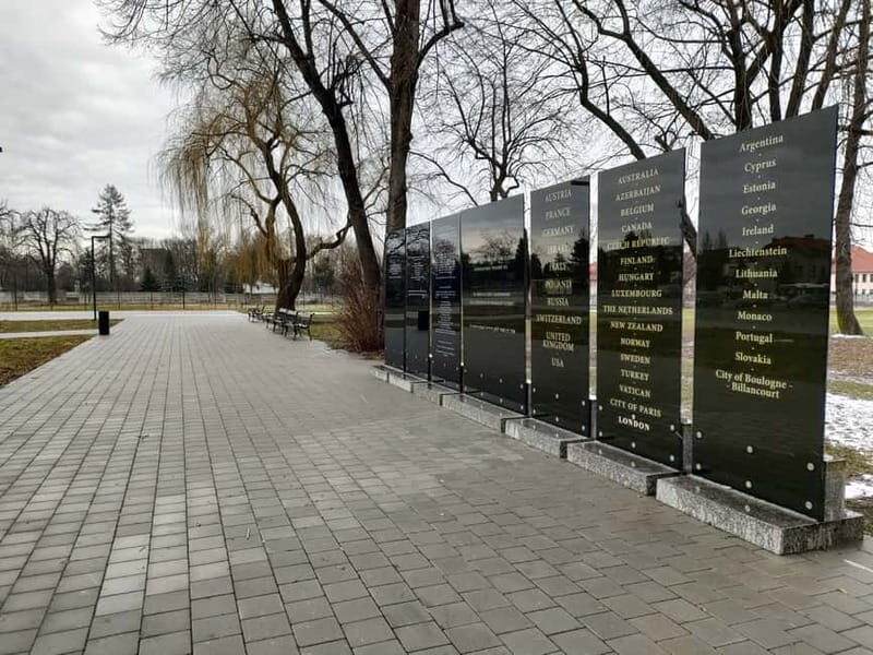 From Krakow: Auschwitz-Birkenau Guided Full-Day Tour - Krakow-to-Auschwitz Day: Where Comfort Matters