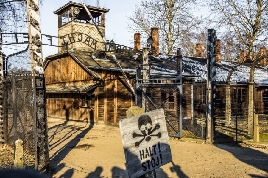 From Krakow: Auschwitz-Birkenau Guided Tour & Pickup - What to Bring for Auschwitz-Birkenau: Warm Layers, Small Bags, and Time for Food