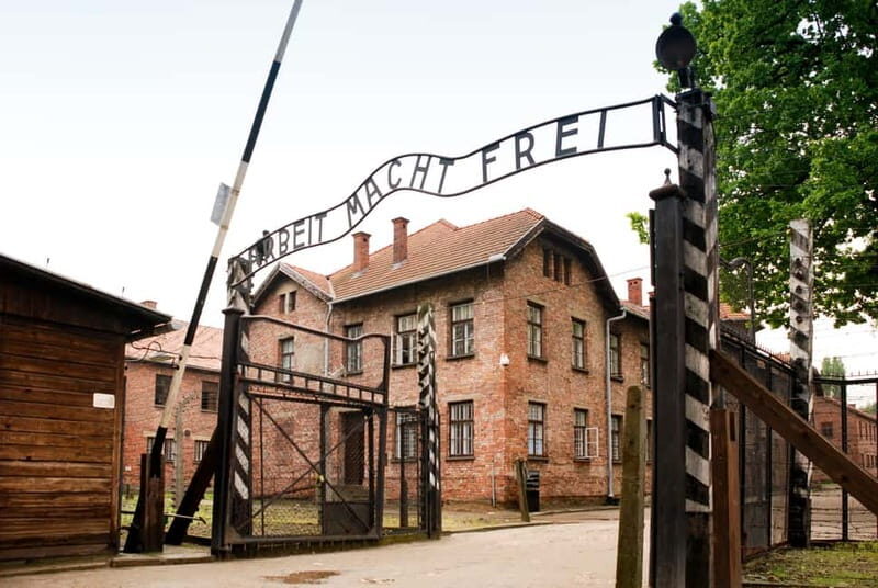 From Krakow: Auschwitz-Birkenau Guided Tour & Transportation - Why This Auschwitz-Birkenau Day Trip From Krakow Works for First-Timers